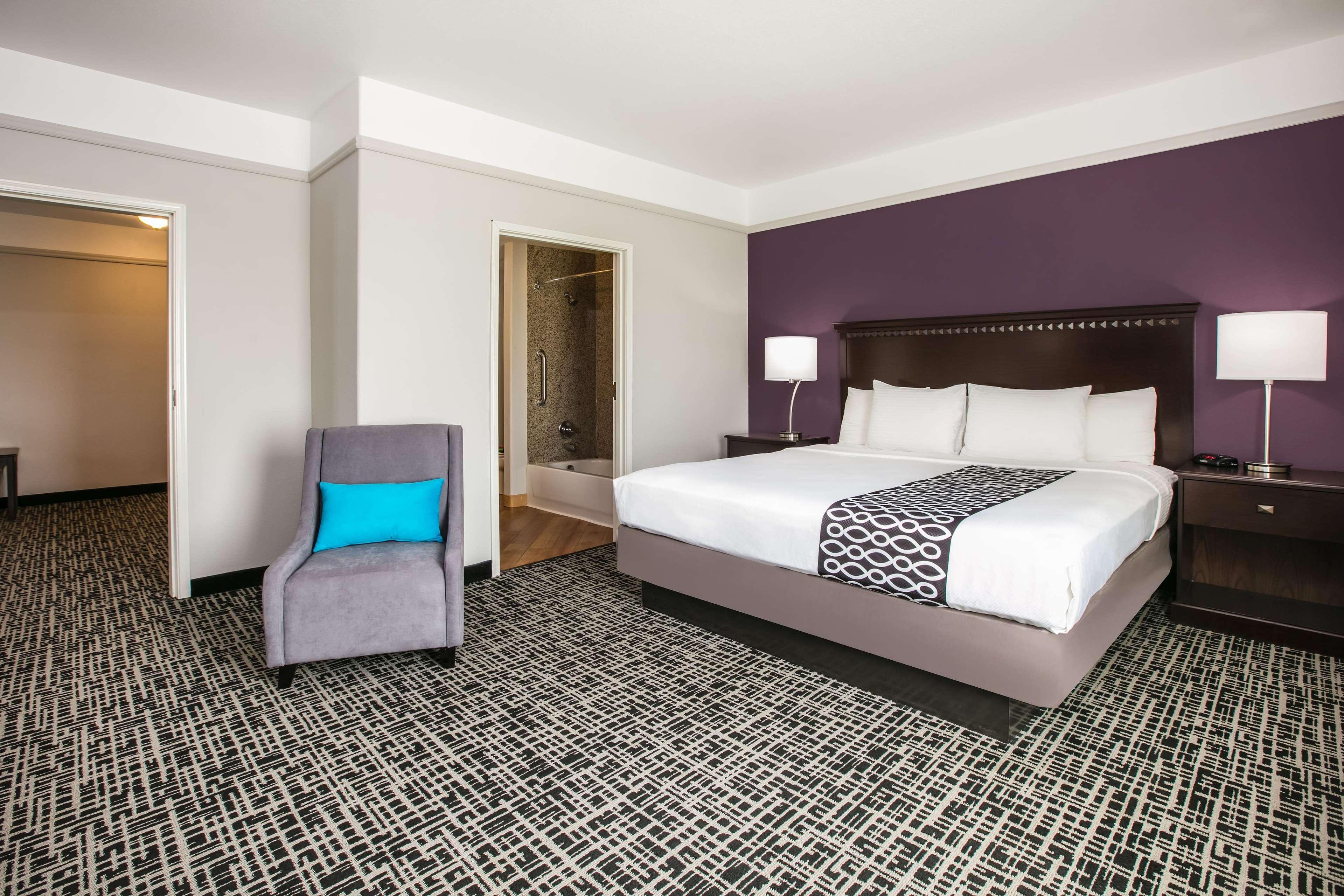 La Quinta By Wyndham Brownwood Hotel Exterior photo
