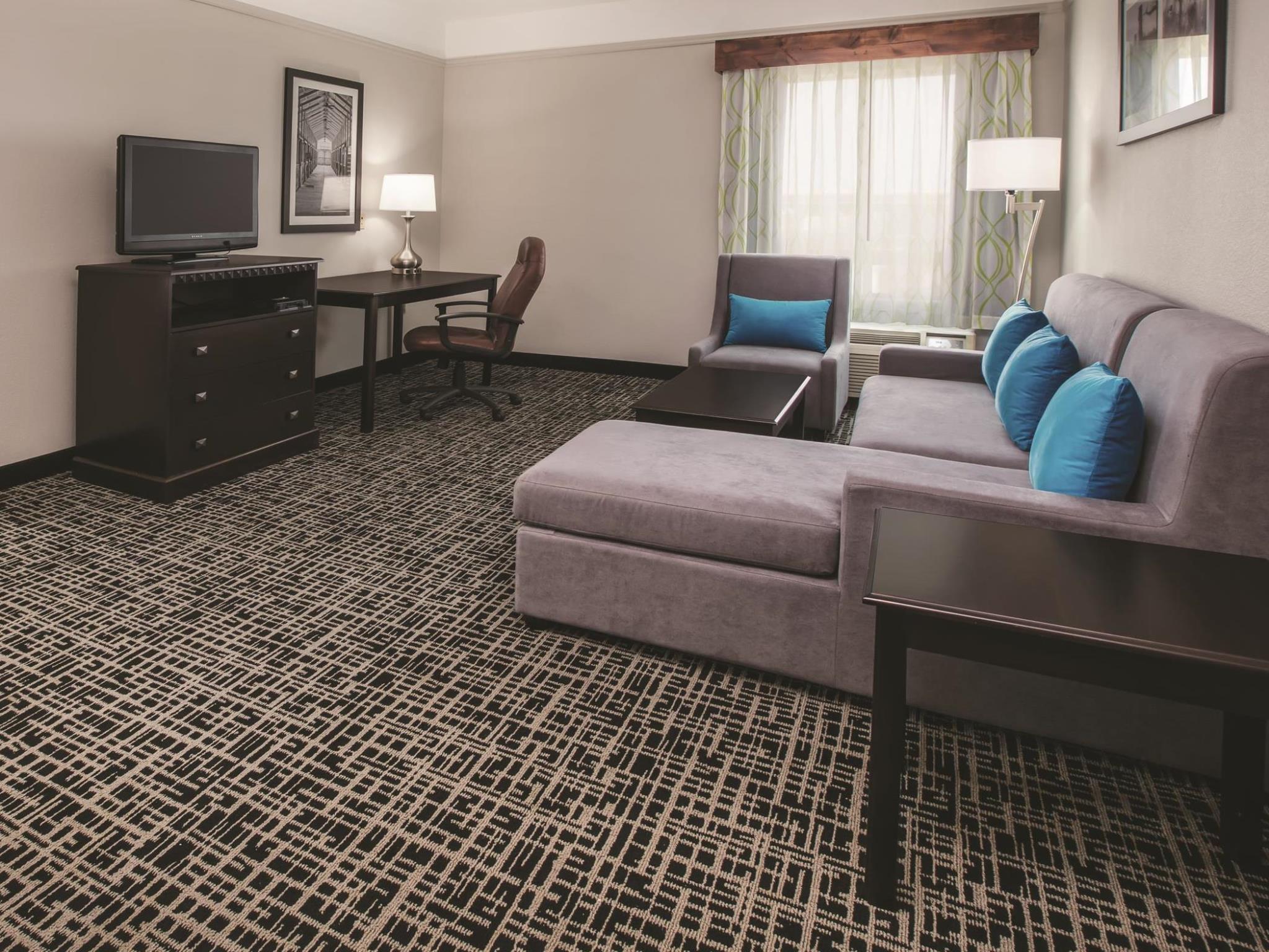 La Quinta By Wyndham Brownwood Hotel Exterior photo