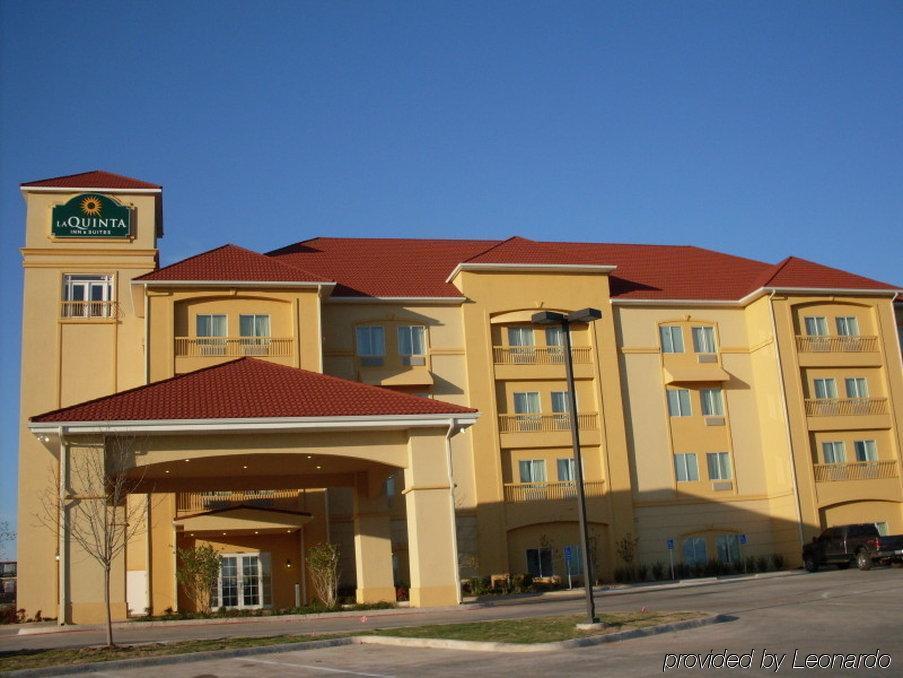 La Quinta By Wyndham Brownwood Hotel Exterior photo