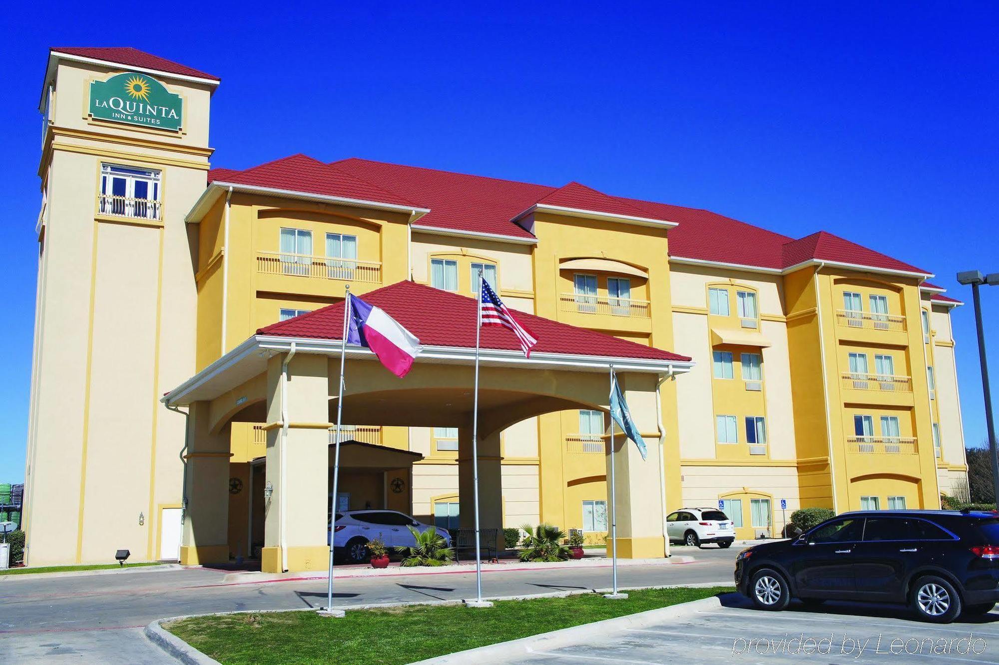 La Quinta By Wyndham Brownwood Hotel Exterior photo