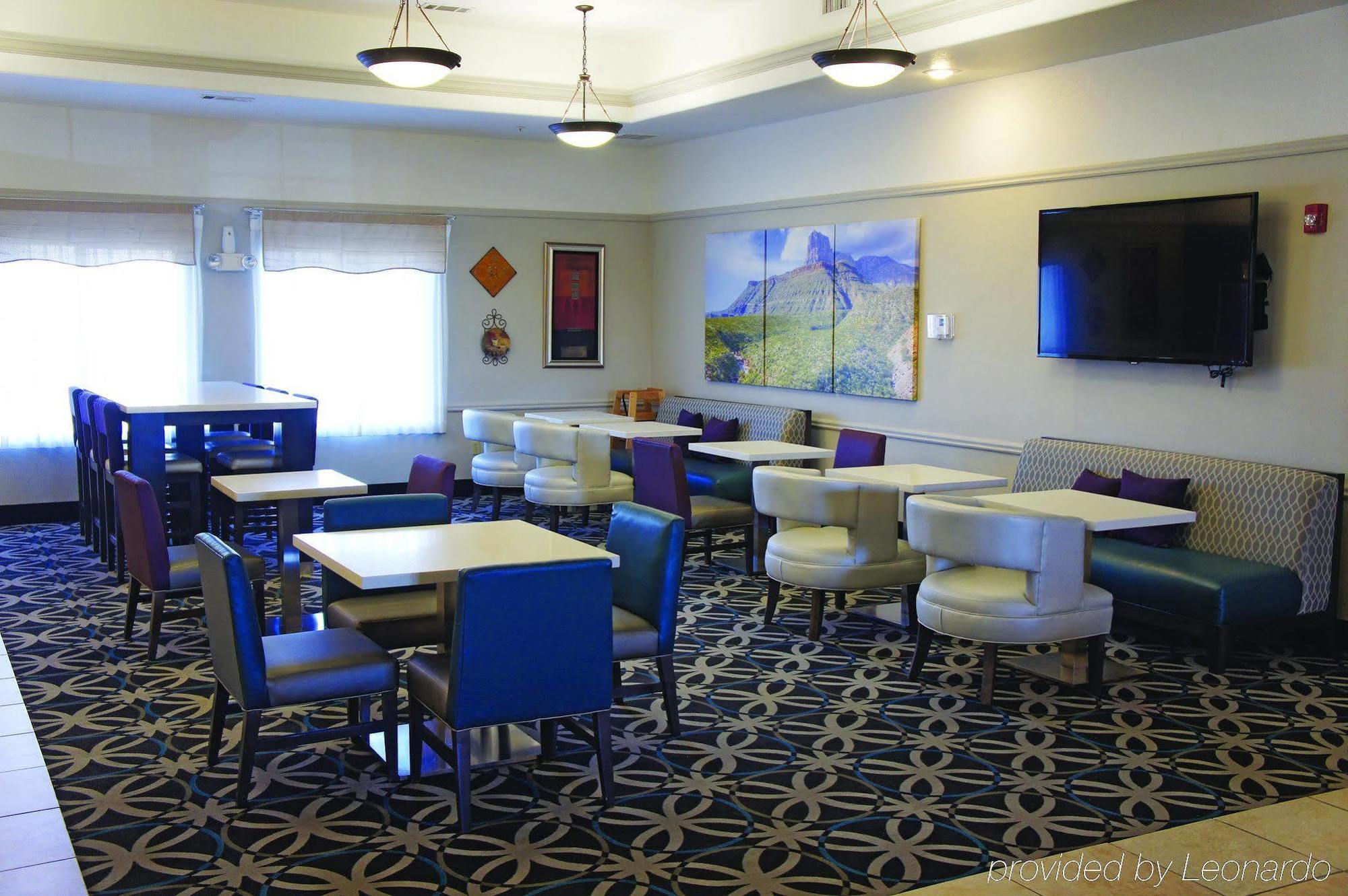 La Quinta By Wyndham Brownwood Hotel Exterior photo